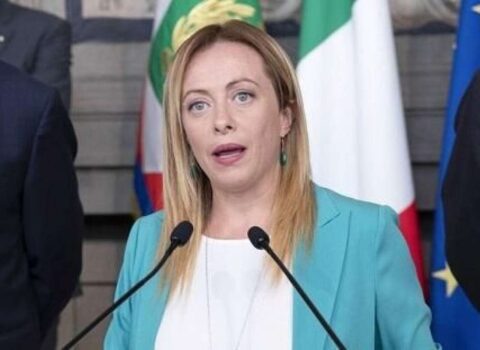 Trampa qarşı çıxmayın, hər şeyi itirə bilərik – Meloni