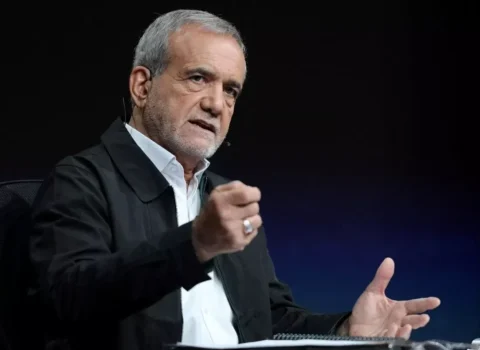 Pezeşkian ABŞ-ı etirazçıları qızışdırmaqda ittiham edib