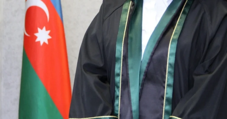 Saxta vəkil ifşa olundu, iki min manat cərimələndi Saxta vəkil ifşa olundu, iki min manat cərimələndi