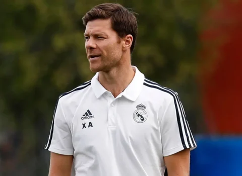 “Real”ın baş məşqçisi Xabi Alonsonun müqaviləsinə xitam verildi