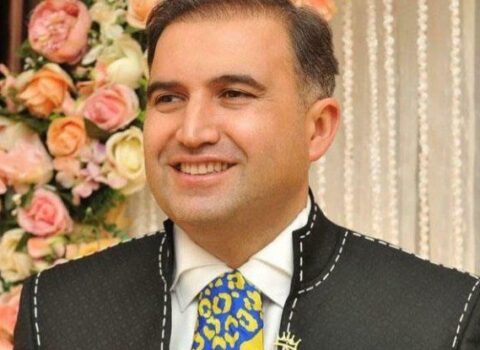 Hacı Nuran: “Məktəb yoldaşlarım Ceyhun Bayramov, Fərid Qayıbov və Səbinə Əliyeva olub”