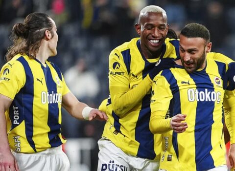 “Fənərbağça” hücumçusu ilə yollarını ayırdı