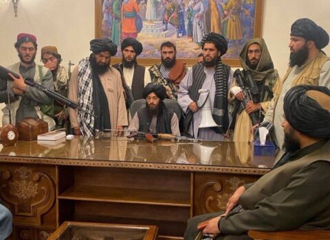 Yeni qanun qəbul edildi: Ərindən xəbərsiz ailəsini ziyarət edən qadın həbs ediləcək