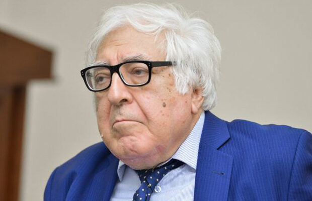 Şairlər bədbəxtdirlər… – Anar