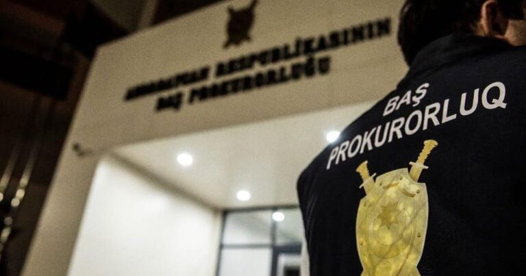 Tonlarla dizeli mənimsəyən rəislə maşinist həbs edildi Tonlarla dizeli mənimsəyən rəislə maşinist həbs edildi