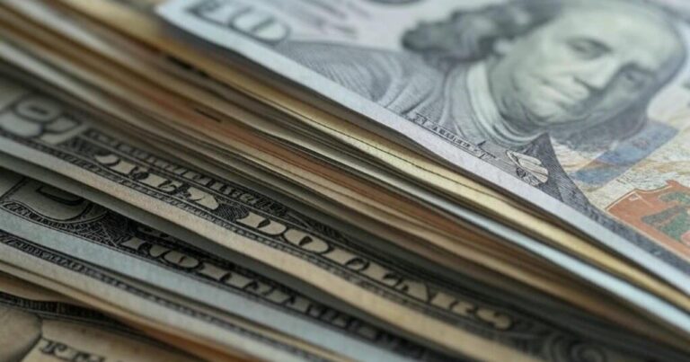 Dollarla bağlı proqnoz verildi: 2026-cı ildə kurs belə olacaq Dollarla bağlı proqnoz verildi: 2026-cı ildə kurs belə olacaq