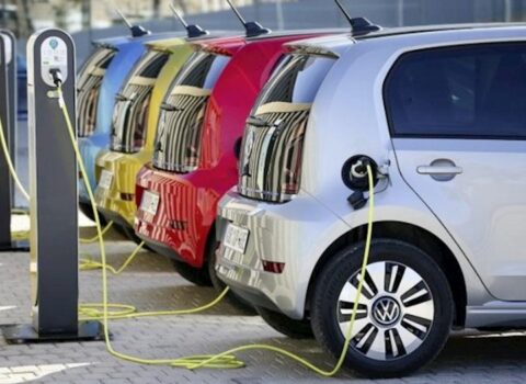 Çin elektromobilləri üçün idxal rüsumu endirildi