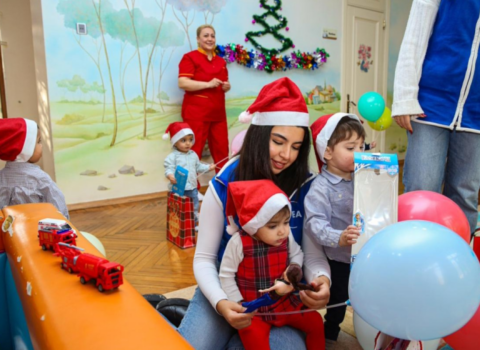 Leyla Əliyevanın təşəbbüsü ilə bir sıra uşaq müəssisələrində Yeni il tədbiri keçirildi – FOTO