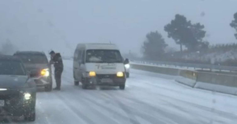 Bakı-Şamaxı yolunda hərəkət dayandı – VİDEO