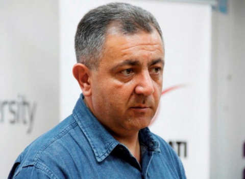 Ərəstun Oruclunun məhkəməsi başladı