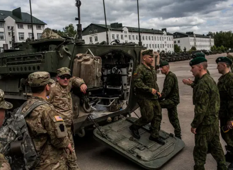 Bu iki ölkə Ukraynaya minlərlə hərbçi göndərəcək