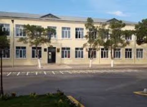 Məktəbdə İNSİDENT: Müəllim direktor müavinini döydü