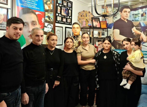 Leyla Əliyeva şəhid ailəsini ziyarət etdi – FOTO