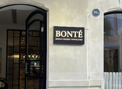 “Bonte” restoranın tavanı uçdu – İşçi xəsarət aldı