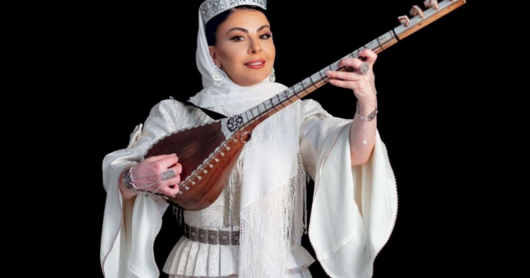 Aşıq Samirə qurumlara irad tutdu Aşıq Samirə qurumlara irad tutdu