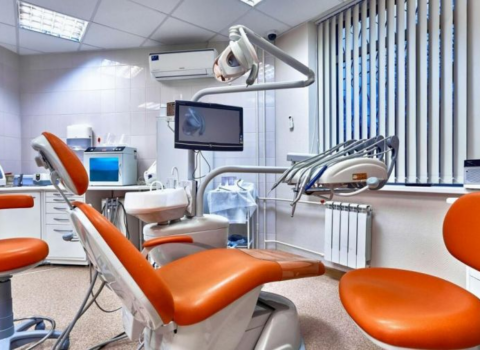 TƏBİB Vətən müharibəsi veteranı olan stomatoloqu işdən çıxardı – ETİRAZ