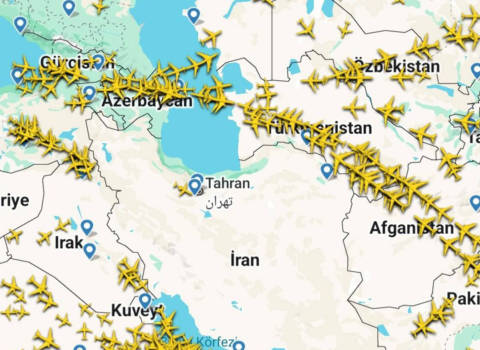 İran hava məkanını 5 saat bağlı saxladı