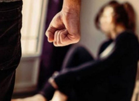 Bakıda ər xalasını evə buraxdığına görə arvadının əlini qızdırılmış açarla yandırdı – TƏFƏRRÜAT