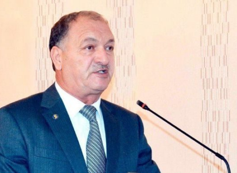 Qoca Səmədovun oğlu Yevlaxda adam güllələdi