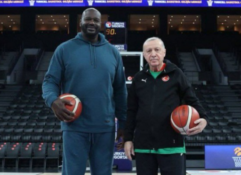 Ərdoğan keçmiş NBA ulduzu ilə basketbol oynadı – FOTO