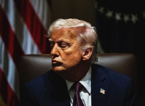 Tramp: İranda 837 nəfəri xilas etdik