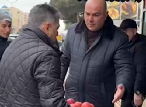 SON DƏQİQƏ: Almaları maşına yüklətdirən sumqayıtlı məmuru bu qədər cəza gözləyir…