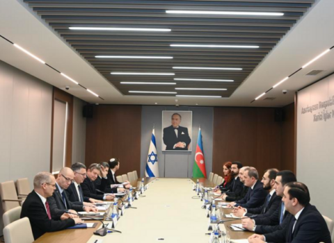 Ceyhun Bayramov israilli həmkarı ilə görüşdü