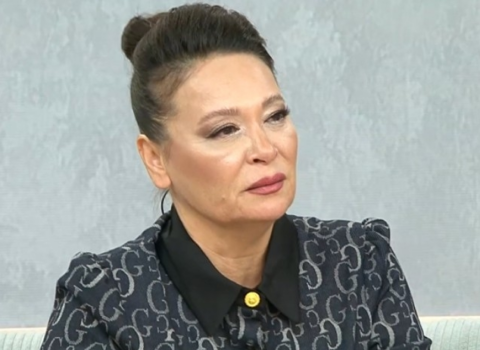 Xanlarova Ələkbərzadəni belə yola saldı: “Səhnəyə dəvə gətirməyini unutmayacağıq”
