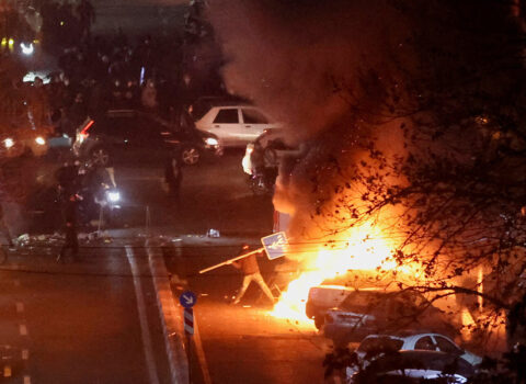 İranda etirazçılara qarşı zorakılıq görüntüləri yayıldı – VİDEO