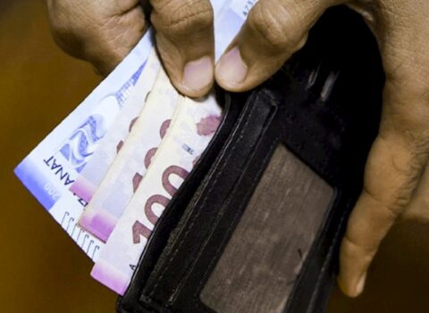 30 manata görə dostunun başına stəkan çırpdı — MƏHKƏMƏ