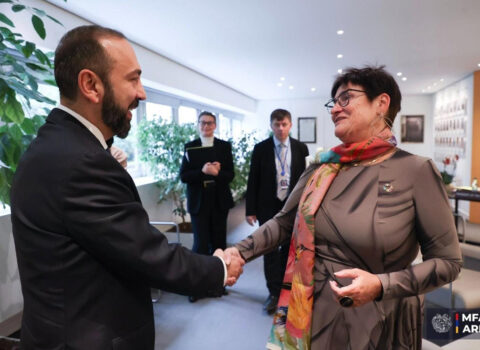 Mirzoyan AŞPA prezidenti ilə Azərbaycanla sülhdən danışdı
