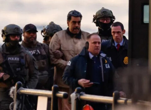 Maduro həyat yoldaşı ilə birgə hakim qarşısına çıxarılır – Video