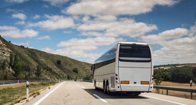 Naxçıvana gedənlərin NƏZƏRİNƏ: Yeni nəqliyyat marşrutu açılır Naxçıvana gedənlərin NƏZƏRİNƏ: Yeni nəqliyyat marşrutu açılır