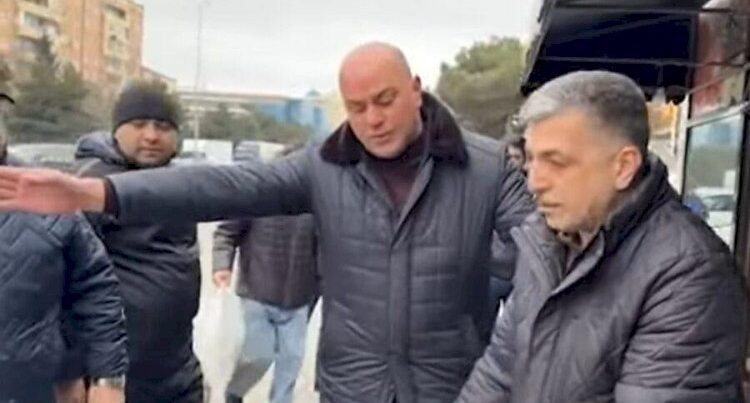 Sumqayıtda məmurun müsadirə etdiyi meyvələr qaytarıldı – REPORTAJ Sumqayıtda məmurun müsadirə etdiyi meyvələr qaytarıldı – REPORTAJ