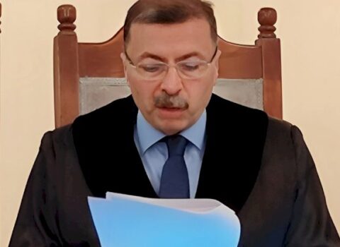 4 881 manat pensiyaya RAZI DEYİL – DSMF-ni MƏHKƏMƏYƏ VERDİ