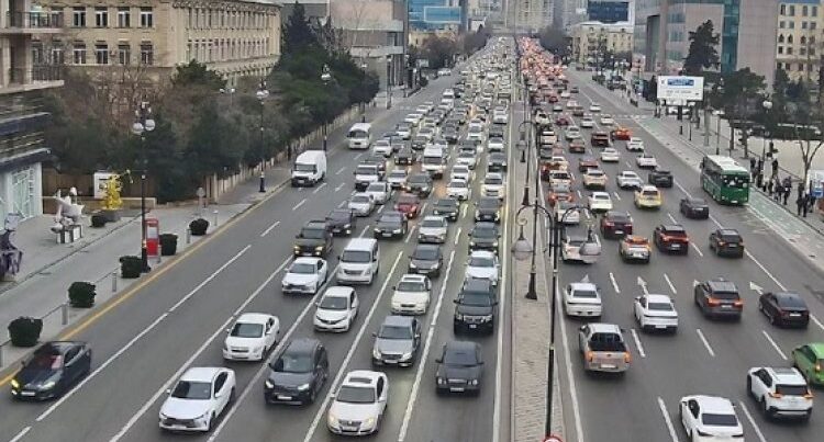 Paytaxtda sıxlıq olan küçələrin SİYAHISI Paytaxtda sıxlıq olan küçələrin SİYAHISI