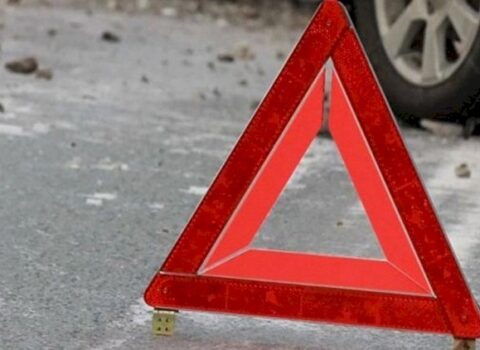 Göygöldə iki minik avtomobili toqquşdu: Xəsarət alanlar var