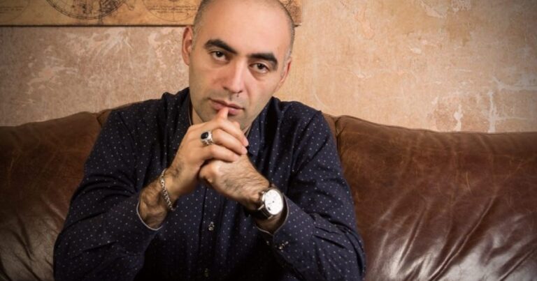 Türmədə intihar edən MTN polkovniki ilə Zirəddinin hansı əlaqəsi olub? – Mühüm detallar açıldı Türmədə intihar edən MTN polkovniki ilə Zirəddinin hansı əlaqəsi olub? – Mühüm detallar açıldı