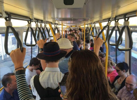 Sumqayıtda zavod işçisi avtobusda öldü