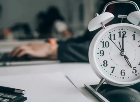 Əmək qanunvericiliyində yeni təklif: İş saatları azaldıla bilər