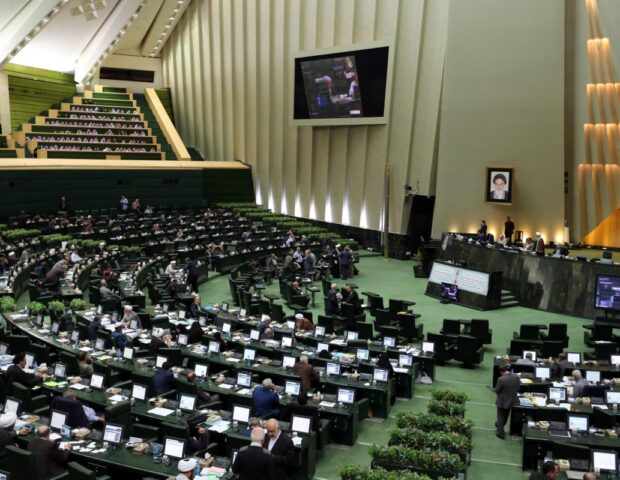 İran parlamenti Avropa ordularını terrorçu kimi tanıdı