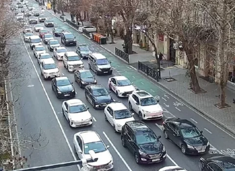 Paytaxtda tıxac olan küçələrin siyahısı
