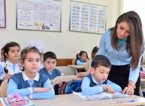 Müəllimlərə 4 pilləli sistem -Sinqapur modelinə keçid edilir?