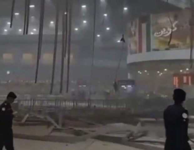 İran Küveytdə hava limanını vurdu – Video