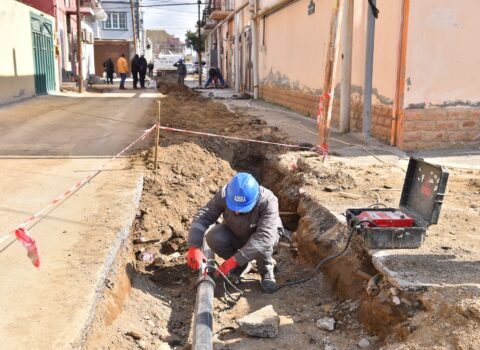 Xətai rayonunda evlərin altında qalan magistral su xətti əvəzlənərək yeri dəyişdirildi – Video + Foto