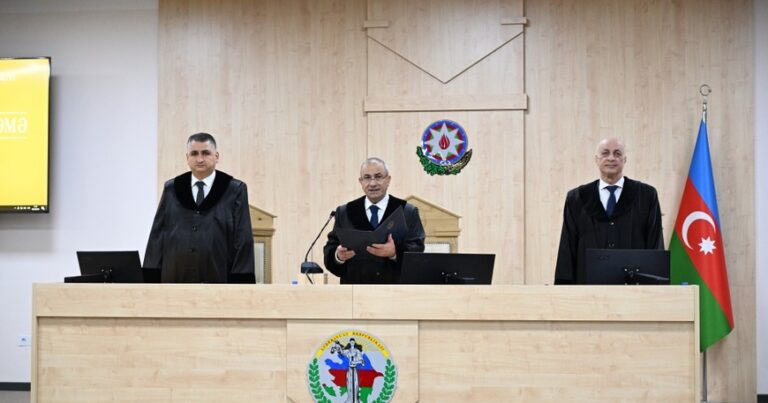 Ermənistan vətəndaşlarının məhkəməsində hökm ELAN OLUNDU – FOTOLAR Ermənistan vətəndaşlarının məhkəməsində hökm ELAN OLUNDU – FOTOLAR