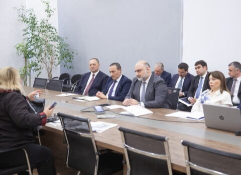 Read Qasımov vətəndaşları qəbul edib