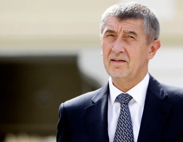 Çexiyanın baş naziri Bakıya gəlir – Tarix