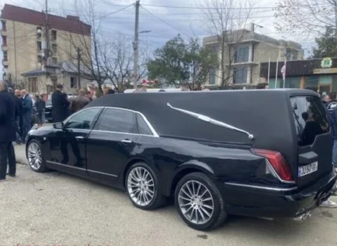 SSRİ-nin ən məşhur oğrusu Gürcüstanda dəfn edildi