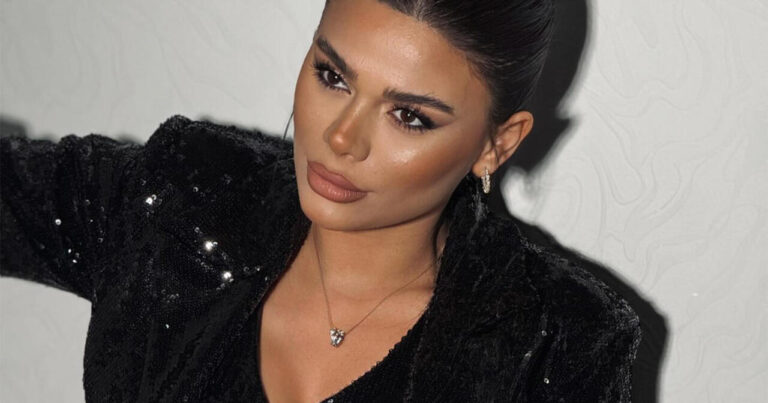 Aysundan doğma atasına CAVAB: “Yalandan artistlik etmə!” Aysundan doğma atasına CAVAB: “Yalandan artistlik etmə!”